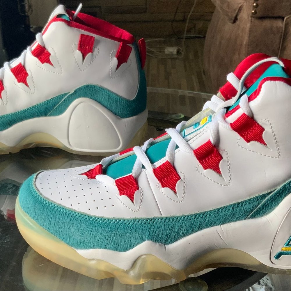 Mr. Alan's x Fila 95 Detroit Pistons Throwback Grant Hills